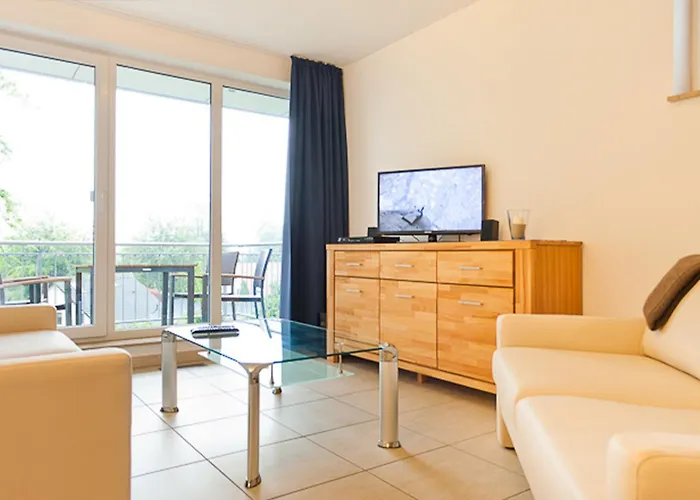 Ruegen, Ostseebad * Sellin (Rugen)